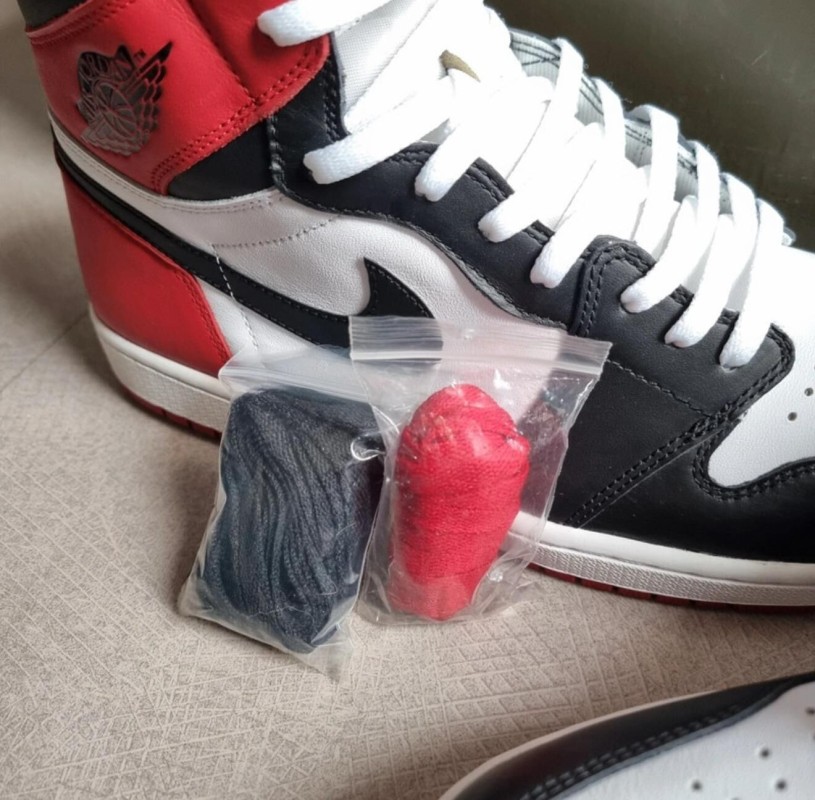 Jordan 1 "Black Toe" 2016 2