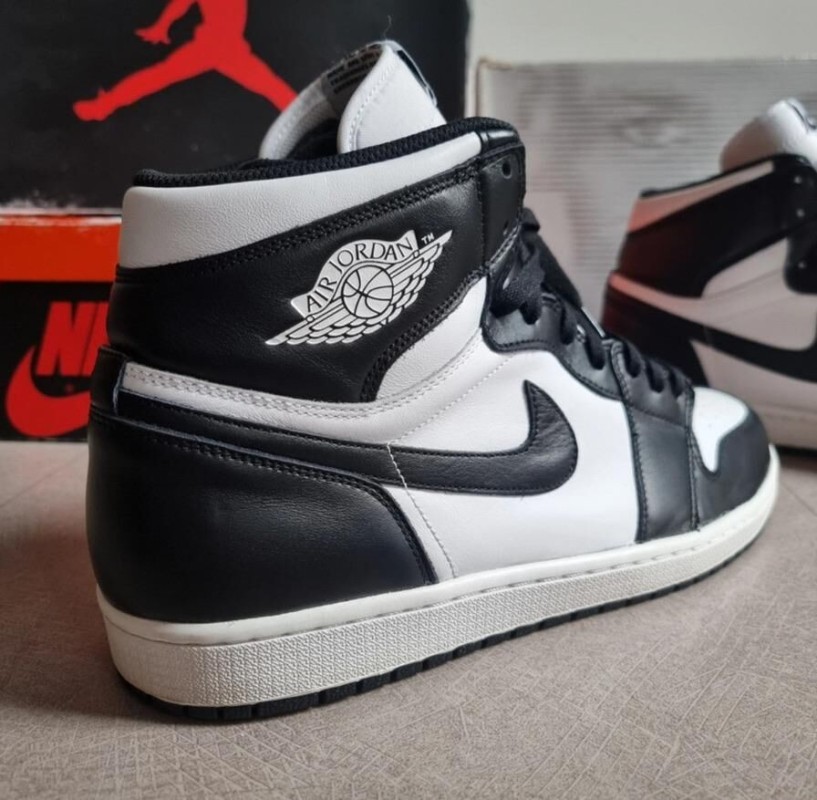 Jordan 1 "Black & White" 2014 2