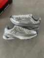 Under Armour sola white silver metallic