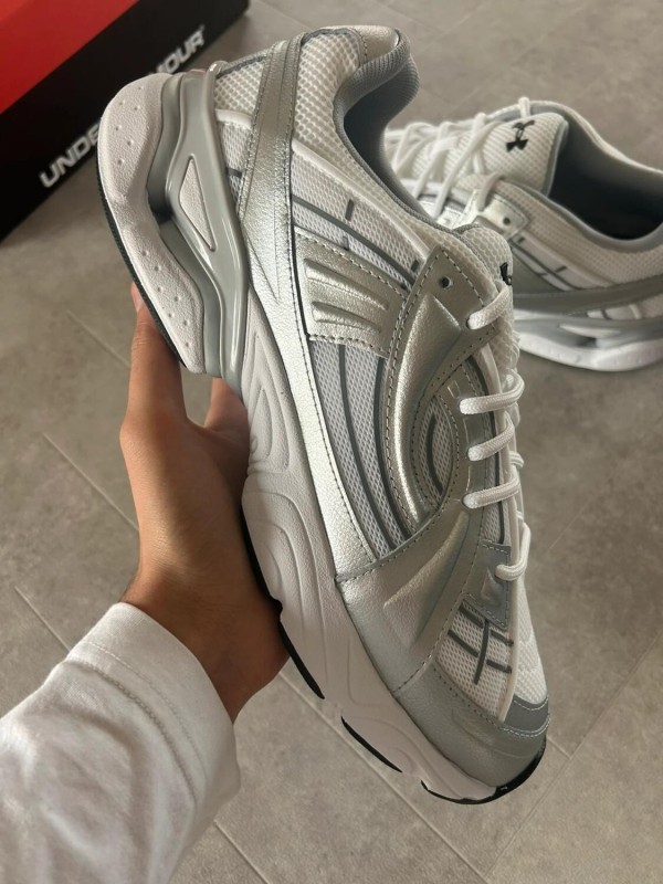 Under Armour sola white silver metallic 2