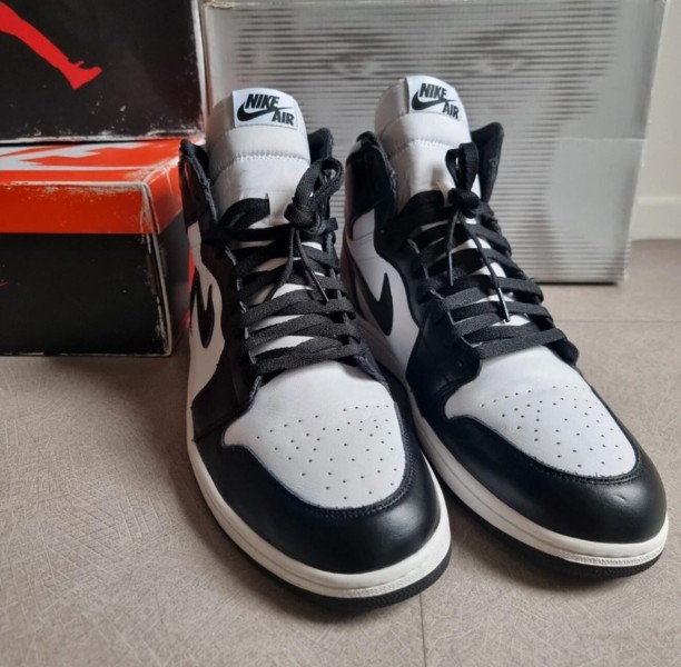 Jordan 1 "Black & White" 2014