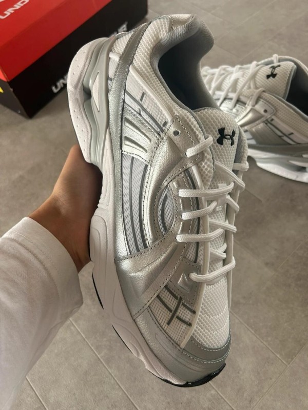 Under Armour sola white silver metallic 2