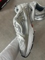 Under Armour sola white silver metallic