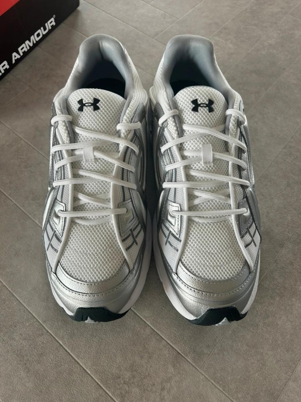 Under Armour sola white silver metallic 2