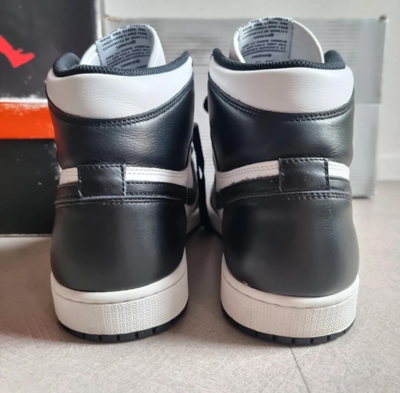 Jordan 1 "Black & White" 2014 2