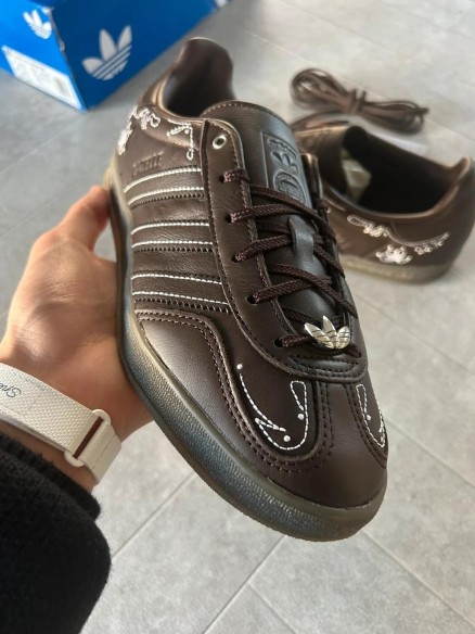 Adidas gazelle dark brown