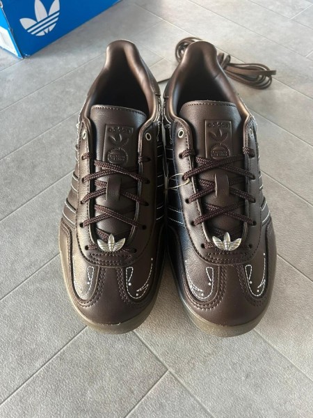 Adidas gazelle dark brown