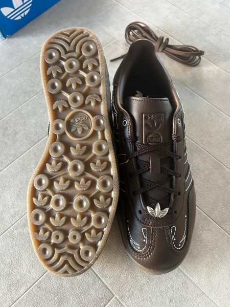 Adidas gazelle dark brown