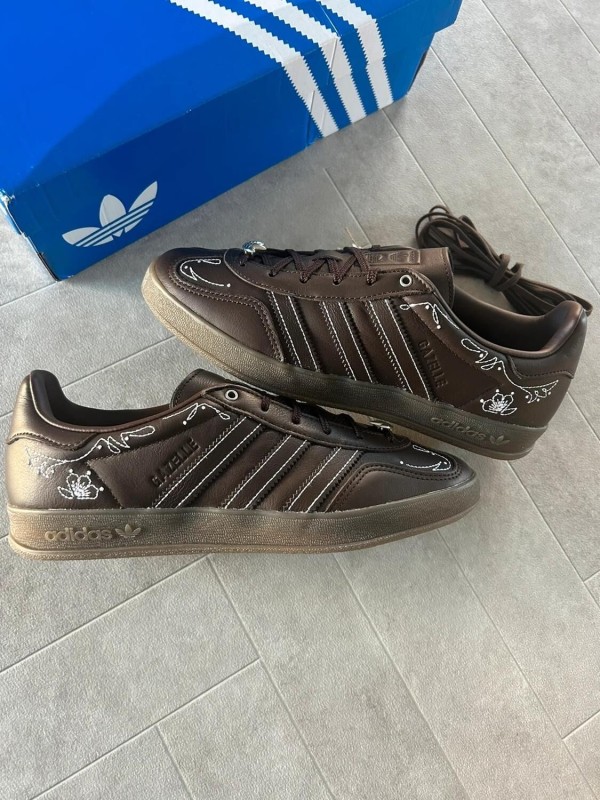 Adidas gazelle dark brown 2