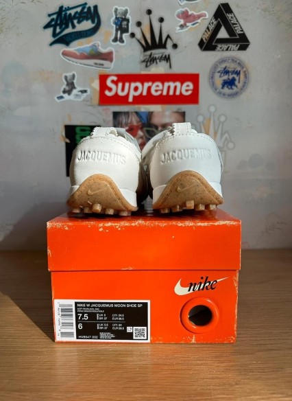 Nike moon shoe m Jacquemus white beige