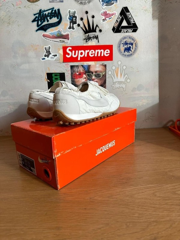 Nike moon shoe Jacquemus White beige 2