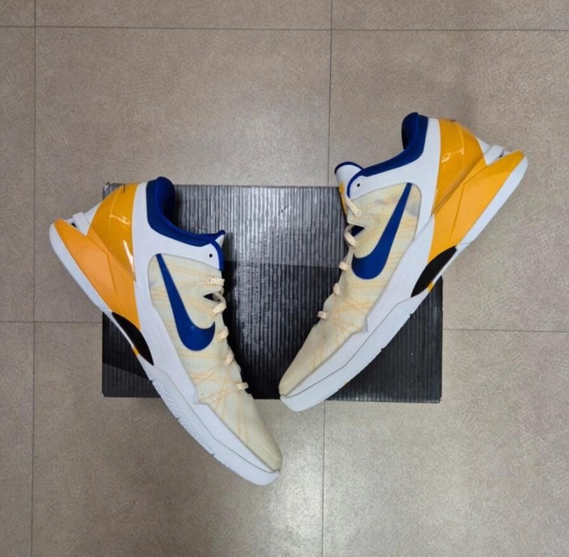 Kobe 7 "Lakers Home" 2012 2