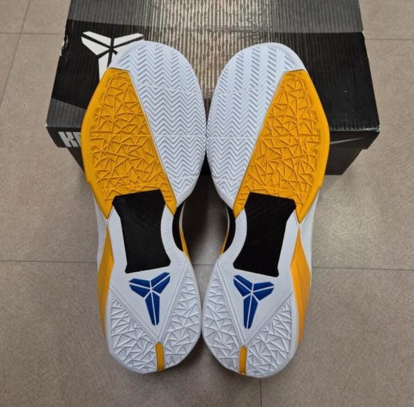 Kobe 7 "Lakers Home" 2012