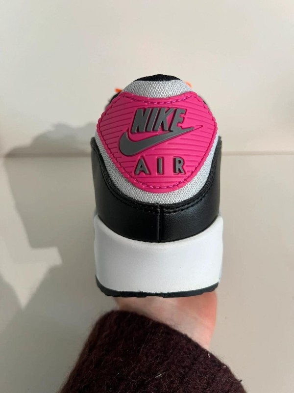Nike air max 90 Dunkin Donuts 2