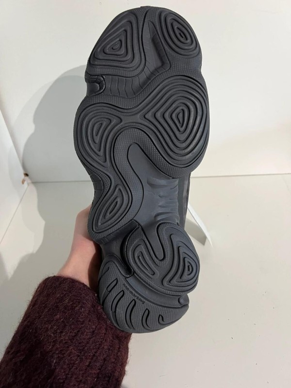 Yeezy 500 Utility Black 2