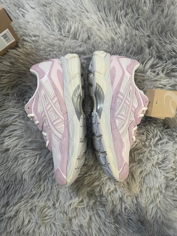 asics nyc rose wather 2