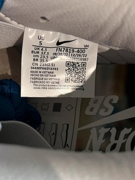 Nike SB Dunk low born x raised one block at a time