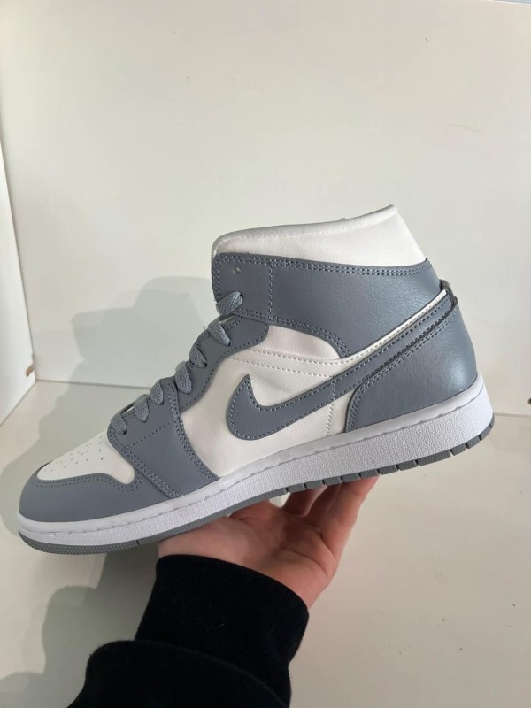 Nike air jordan 1 mid stealth 2