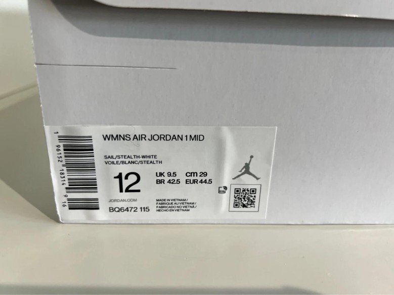 Nike air jordan 1 mid stealth