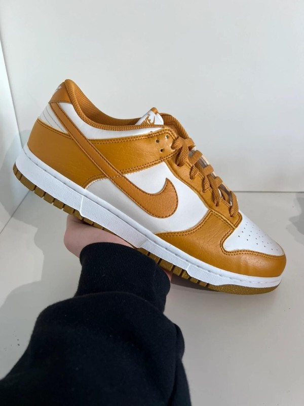Nike dunk low next nature phantom gold