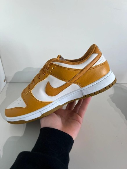 Nike dunk low next nature phantom gold
