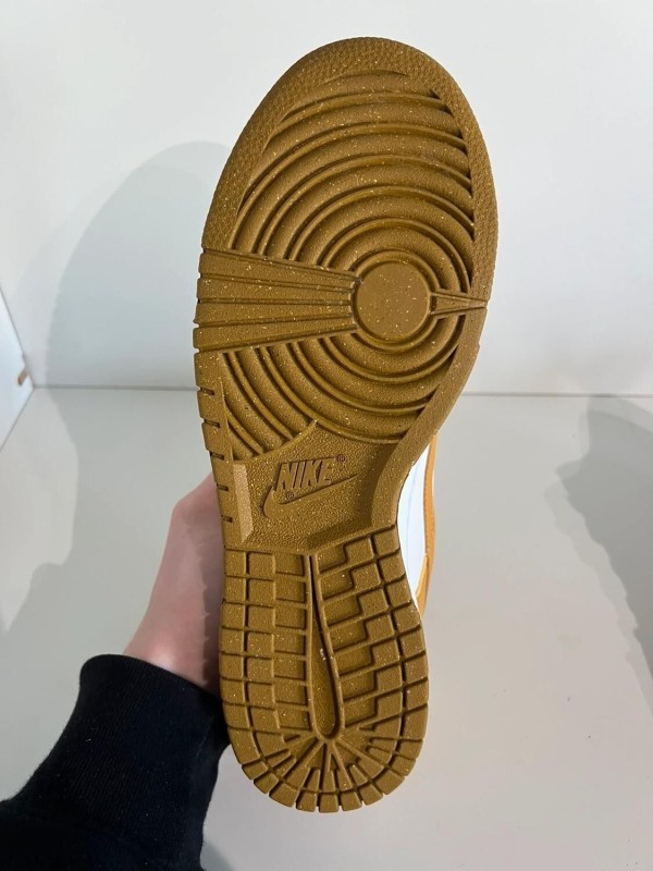 Nike dunk low next nature phantom gold 2