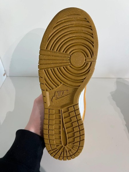 Nike dunk low next nature phantom gold