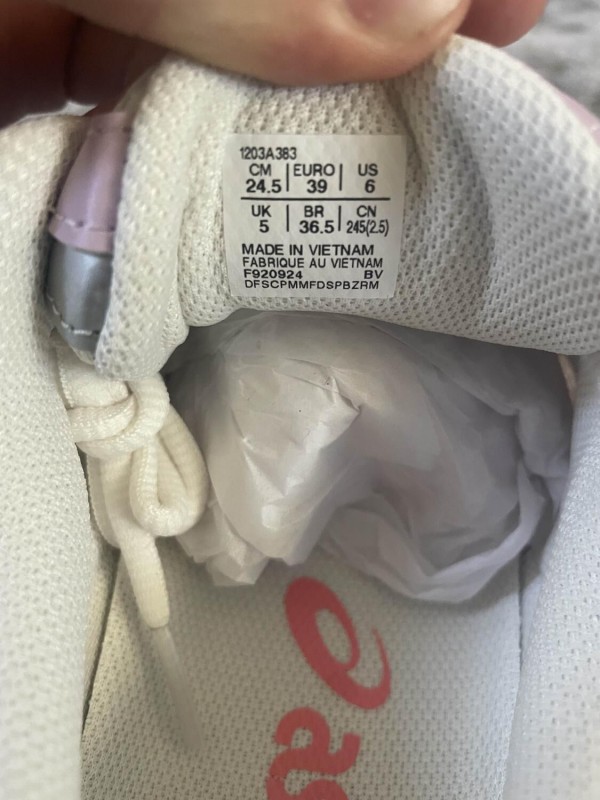 asics nyc rose wather 2