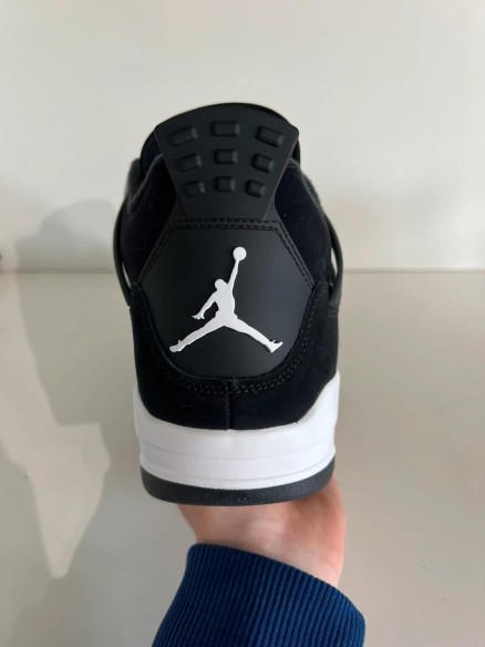 Nike air jordan 4 white thunder