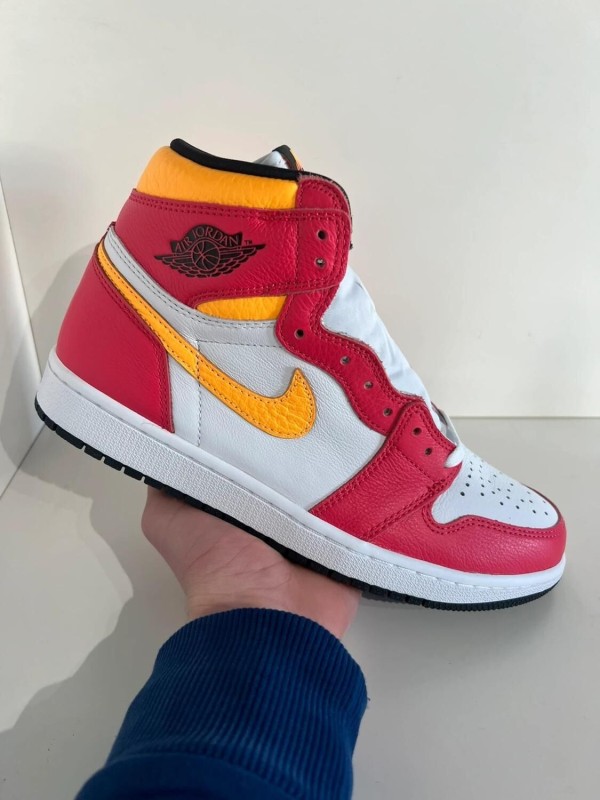 Nike air jordan 1 high light fusion red