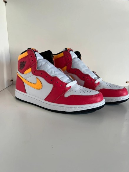 Nike air jordan 1 high light fusion red