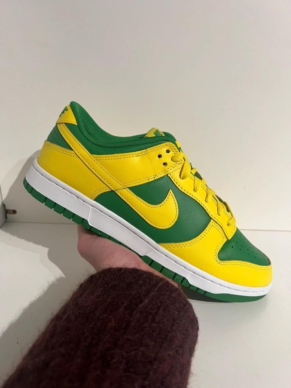 Nike dunk low reverse brazil