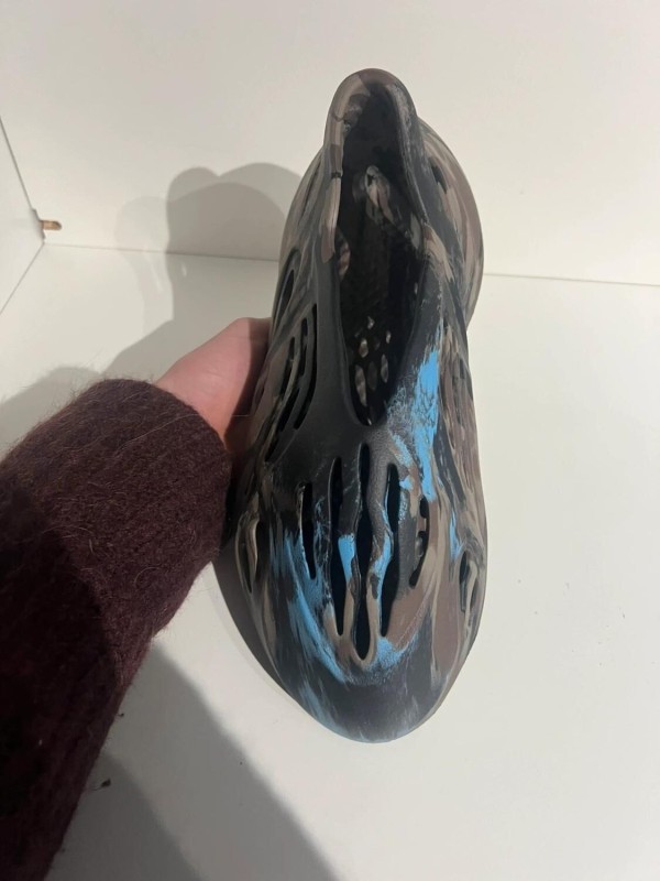 Yeezy foam runner MX cinder 2