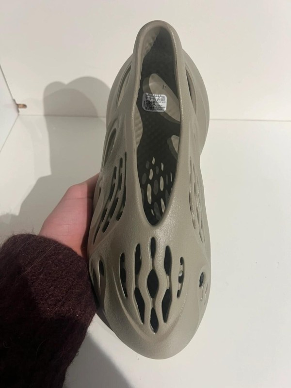 Yeezy foam runner stone salt 2