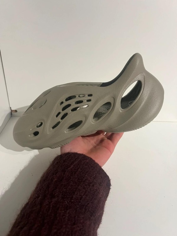 Yeezy foam runner stone salt 2