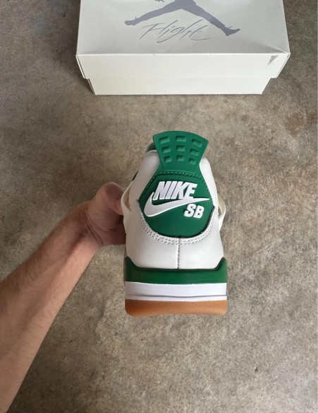 Jordan 4 SB pine green