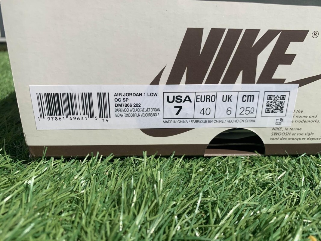 Air Jordan 1 low og sp velvet brown x Travis Scott 2