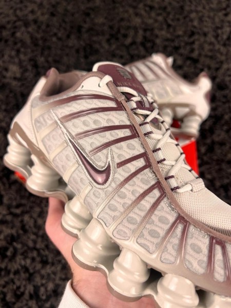 Nike shox TL beige marron burgundy crush taille 39