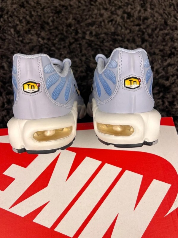 Nike air max plus TN bleu clair ghost Aluminum taille 36,5 2