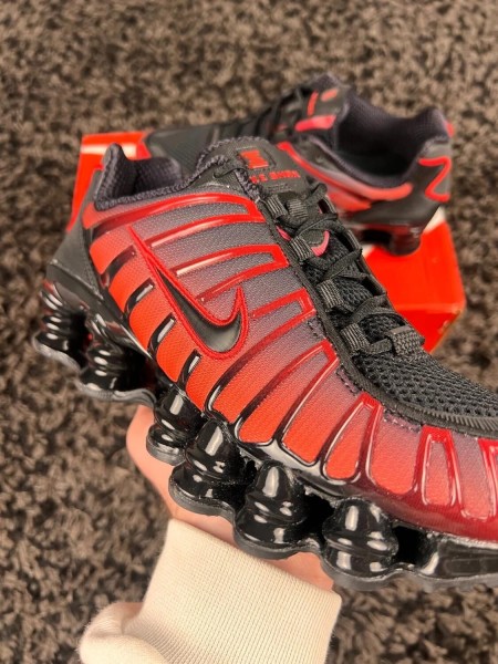 Nike shox rouge noir black sunrise taille 38
