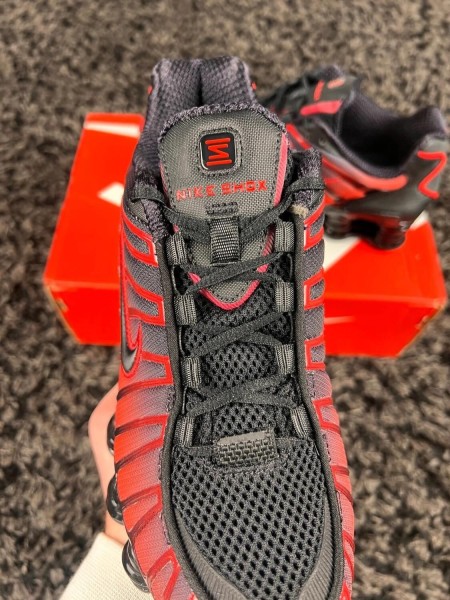 Nike shox rouge noir black sunrise taille 38