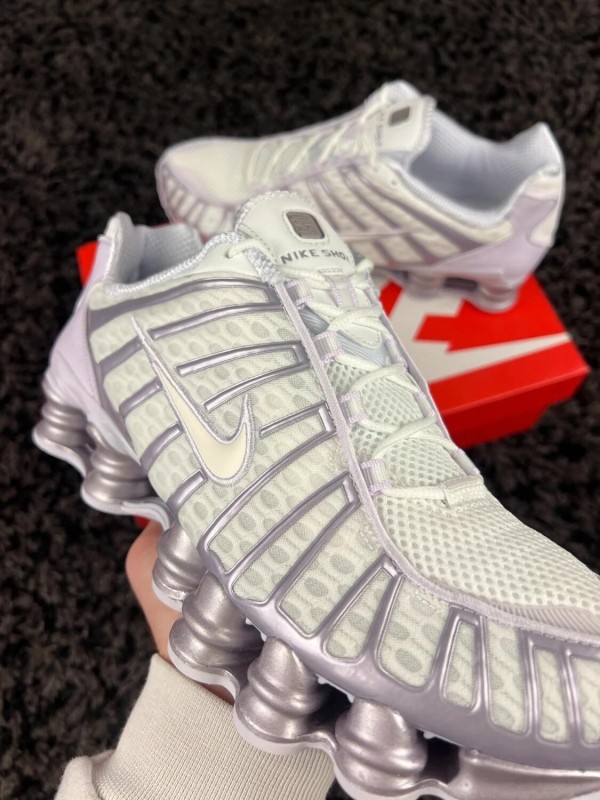 Nike shox TL blanc barely grape taille 44 2