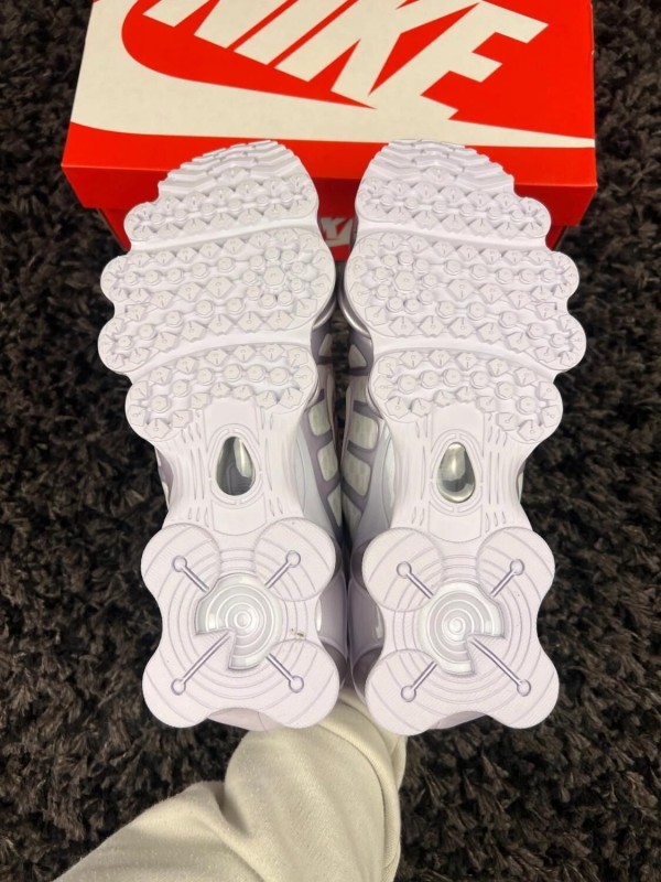 Nike shox TL blanc barely grape taille 44 2