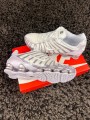 Nike shox TL blanc barely grape taille 43