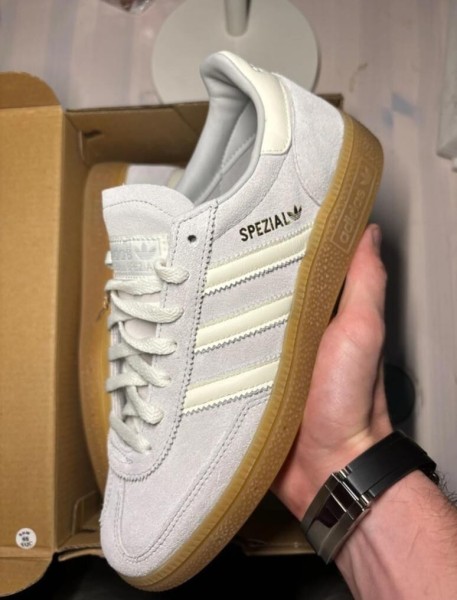 Handball spezial grey off white
