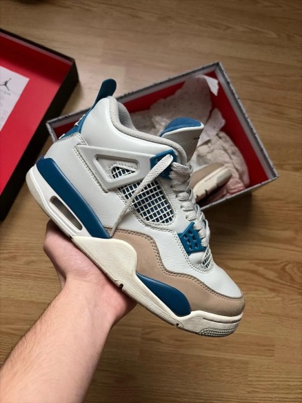 Nike Air Jordan 4 Retro Military Blue