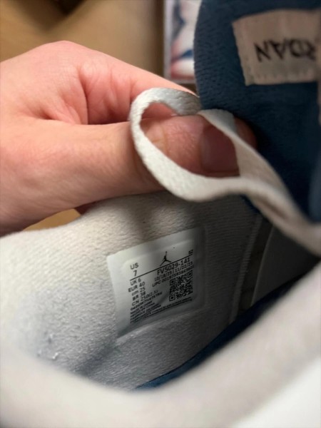 Nike Air Jordan 4 Retro Military Blue