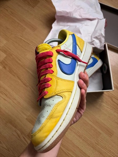 Nike air jordan 1 low travis scott canary