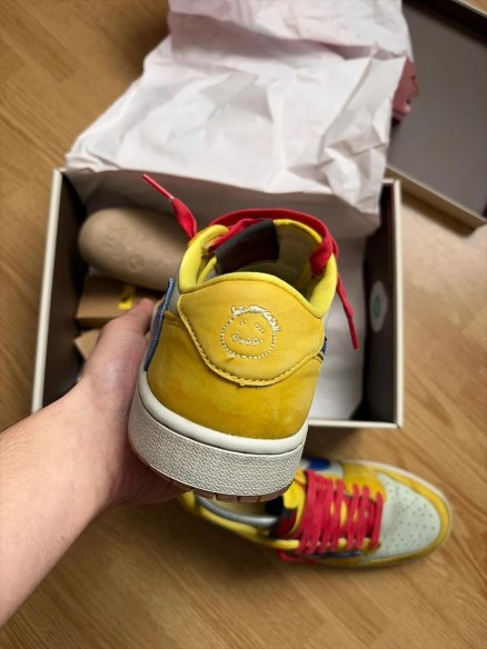 Nike air jordan 1 low travis scott canary