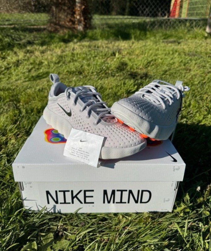 Nike Mind 002 grise taille 44 2